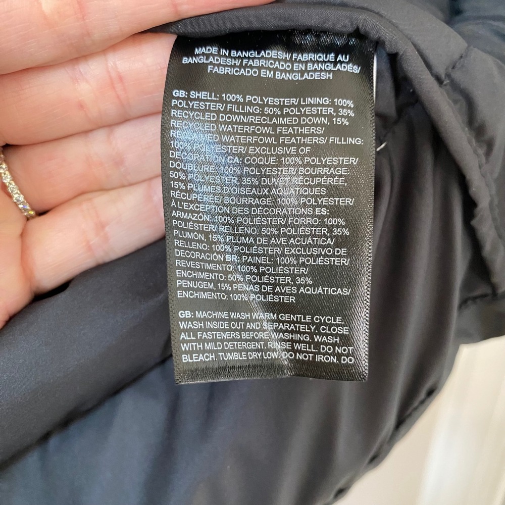 The North Face NWOT Womens Black Aconcagua 3 Puffer Vest Size M NF0A84JP Zip Up - Picture 4 of 5